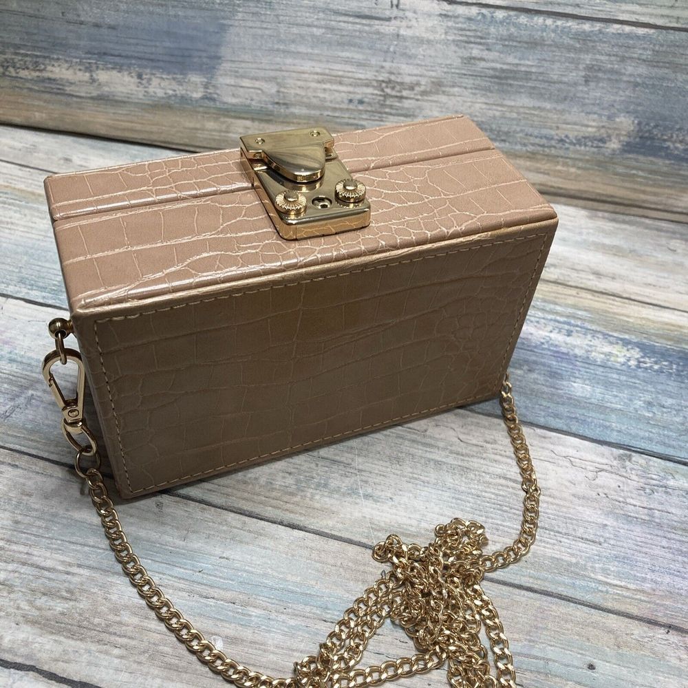Vegan Leather Clutch Box Bag Tan Crocodile Faux Gold Tone Crossbody Chain NWOT